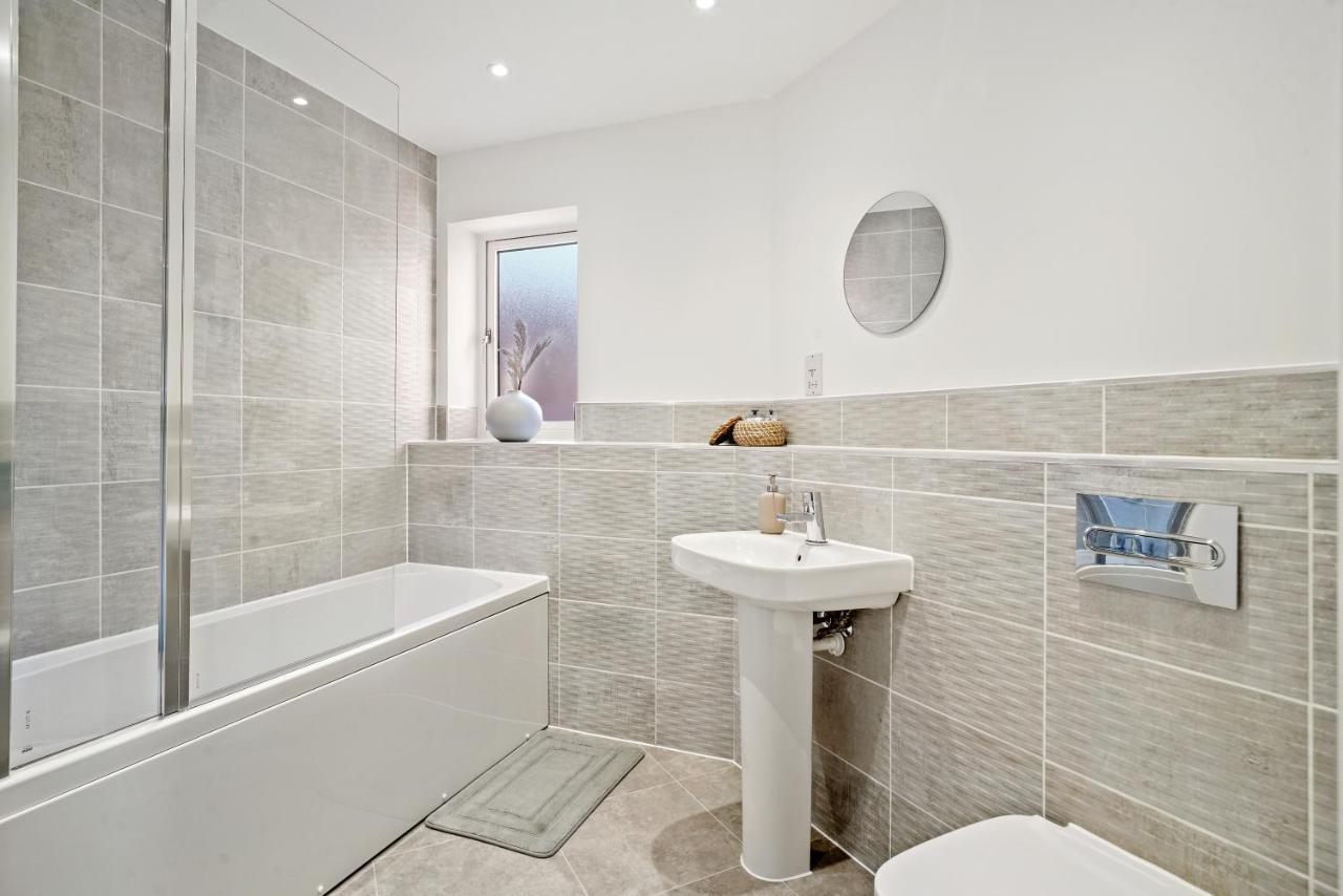 Luxury Apartment At Holt House Milton Keynes Exterior foto